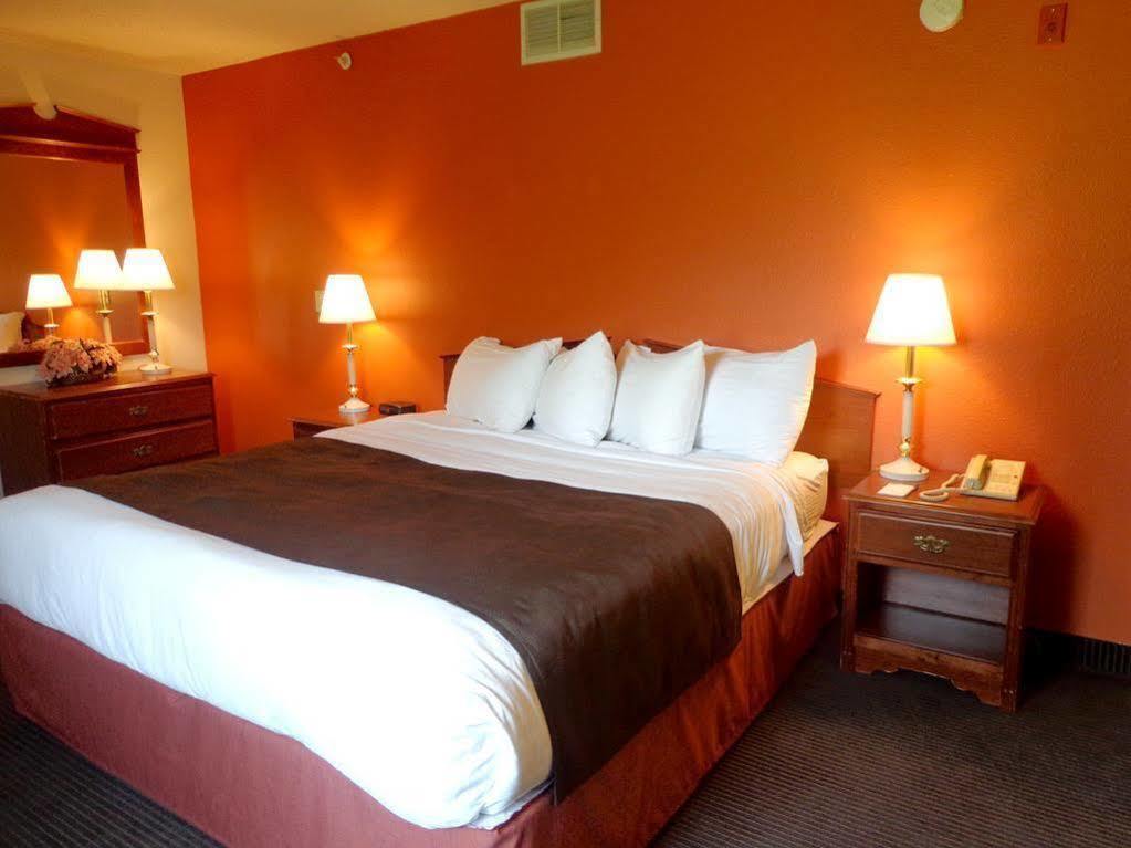 Quality Inn Atchison Экстерьер фото